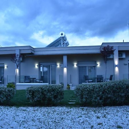Aparthotel Cross Plaza à Stavros  Extérieur photo