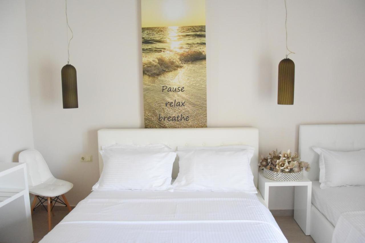 Aparthotel Cross Plaza à Stavros  Extérieur photo