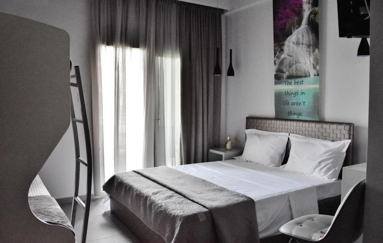Aparthotel Cross Plaza à Stavros  Extérieur photo