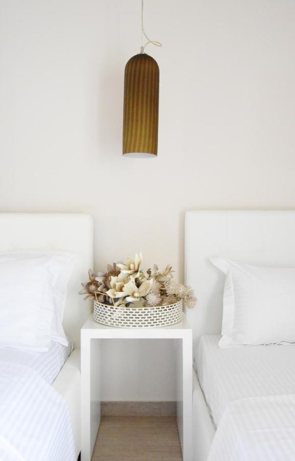 Aparthotel Cross Plaza à Stavros  Extérieur photo